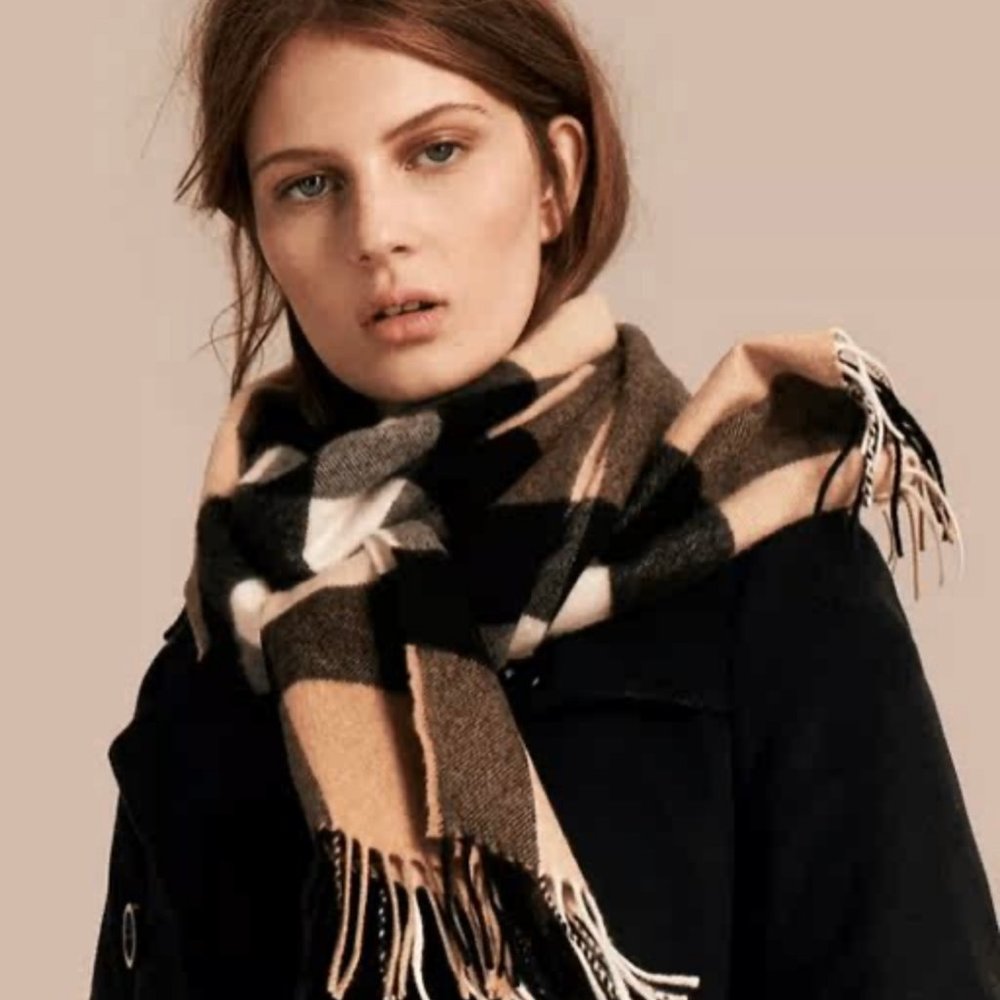 Authentic BURBERRY  Mega Brit Check 100% CASHMERE SCARF